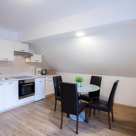 Apartments Razingar 9 Bled Bagian luar foto