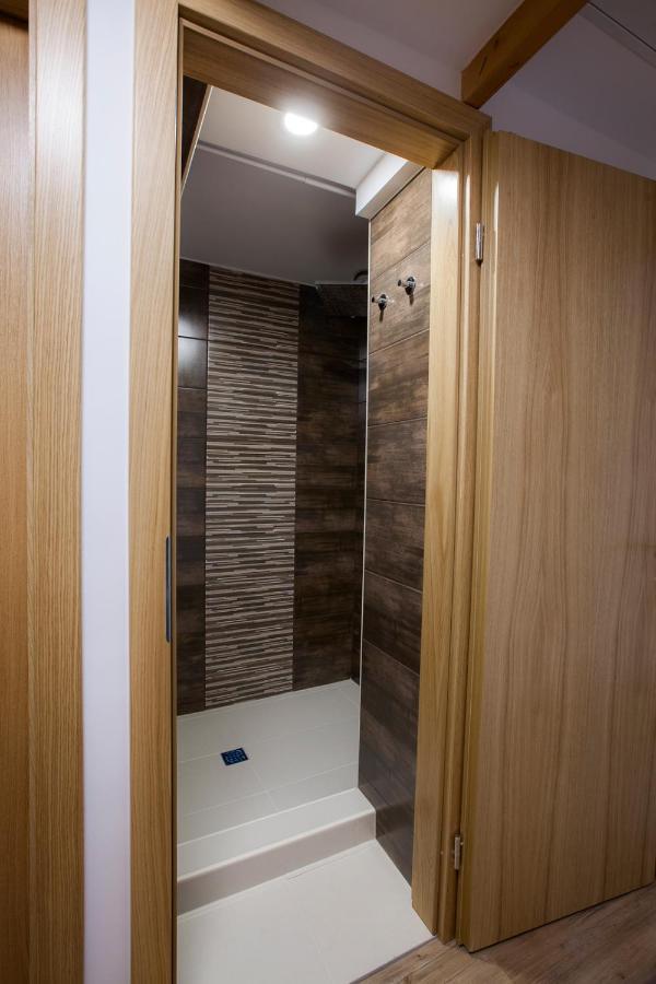 Apartments Razingar 9 Bled Bagian luar foto