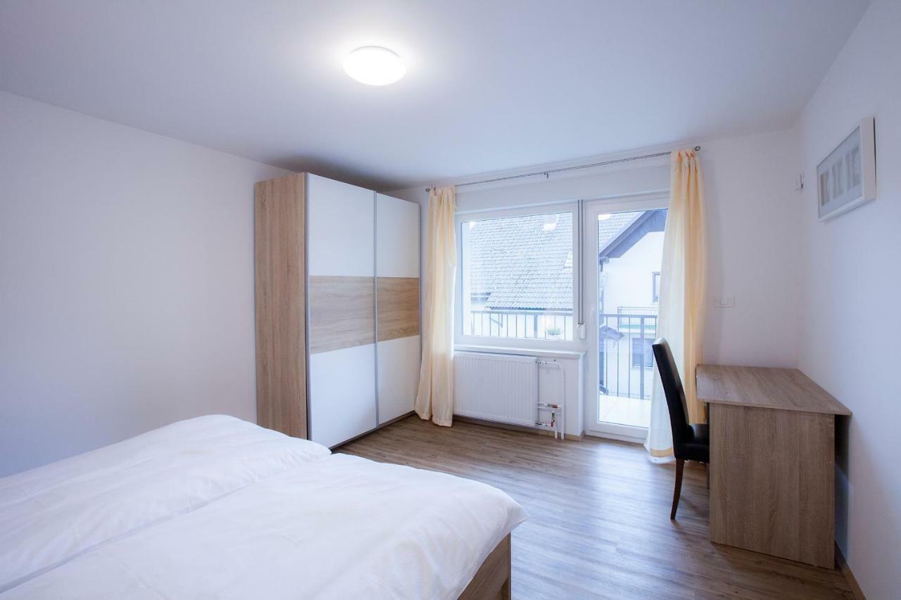 Apartments Razingar 9 Bled Bagian luar foto