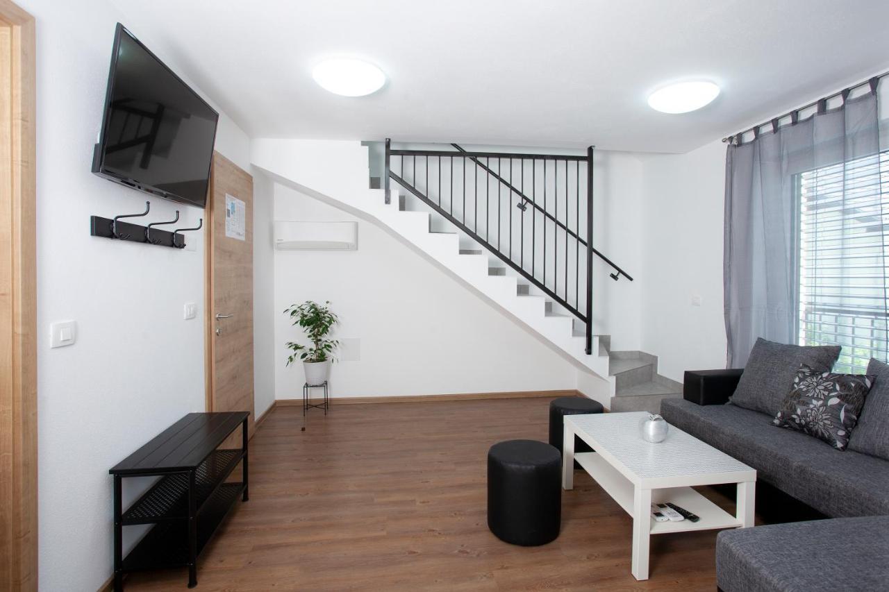 Apartments Razingar 9 Bled Bagian luar foto